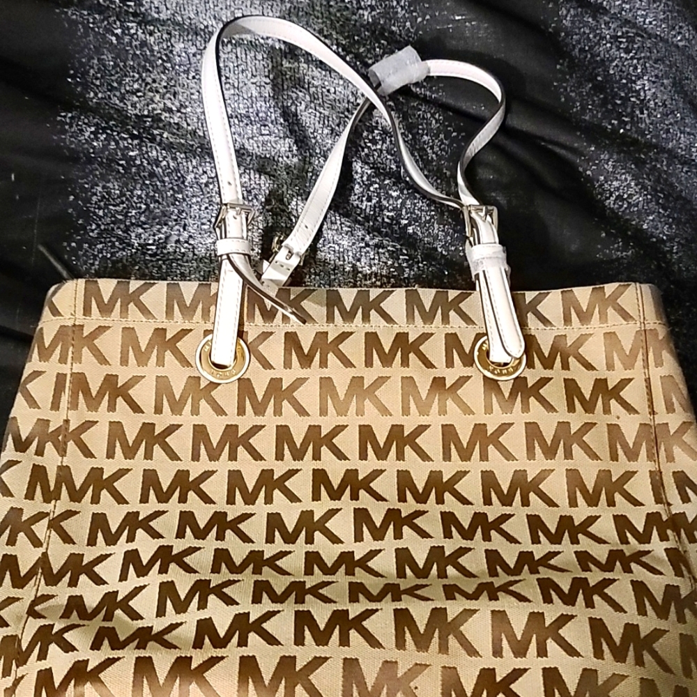MICHAEL KORS PURSE/HAND BAG